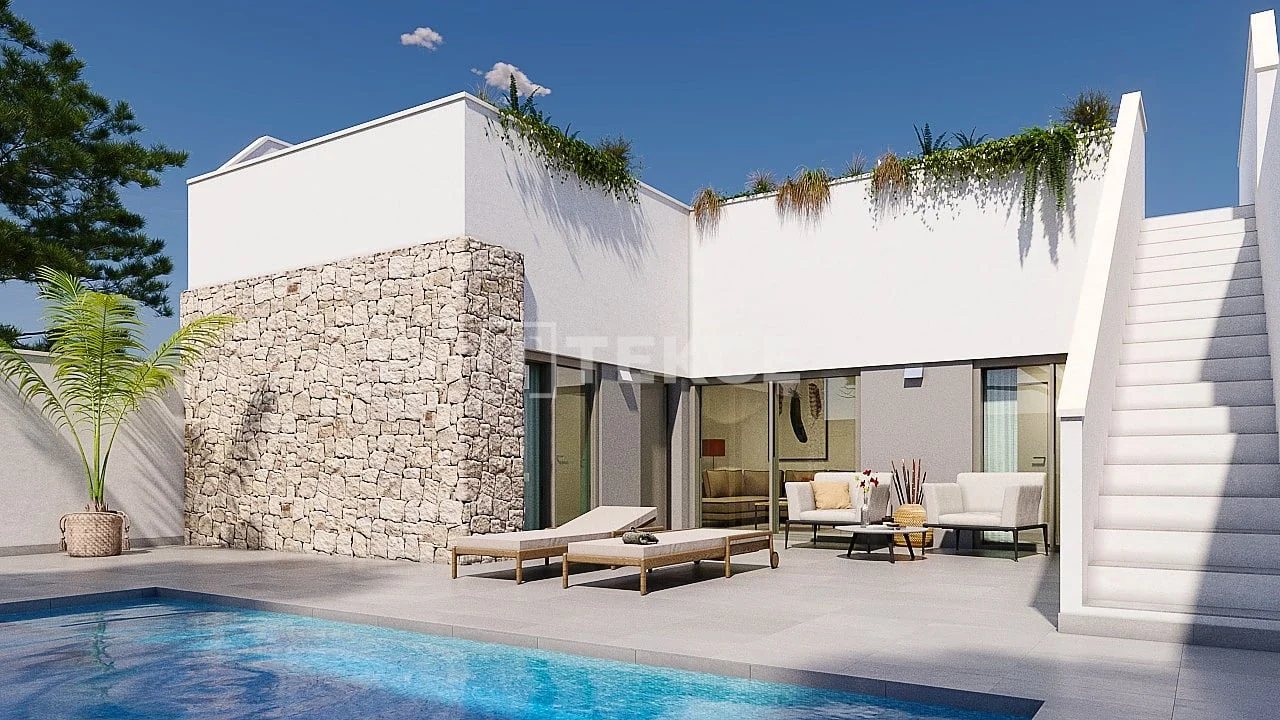 2-Bedroom Villa with Private Pool in Pilar de la Horadada, photo 3