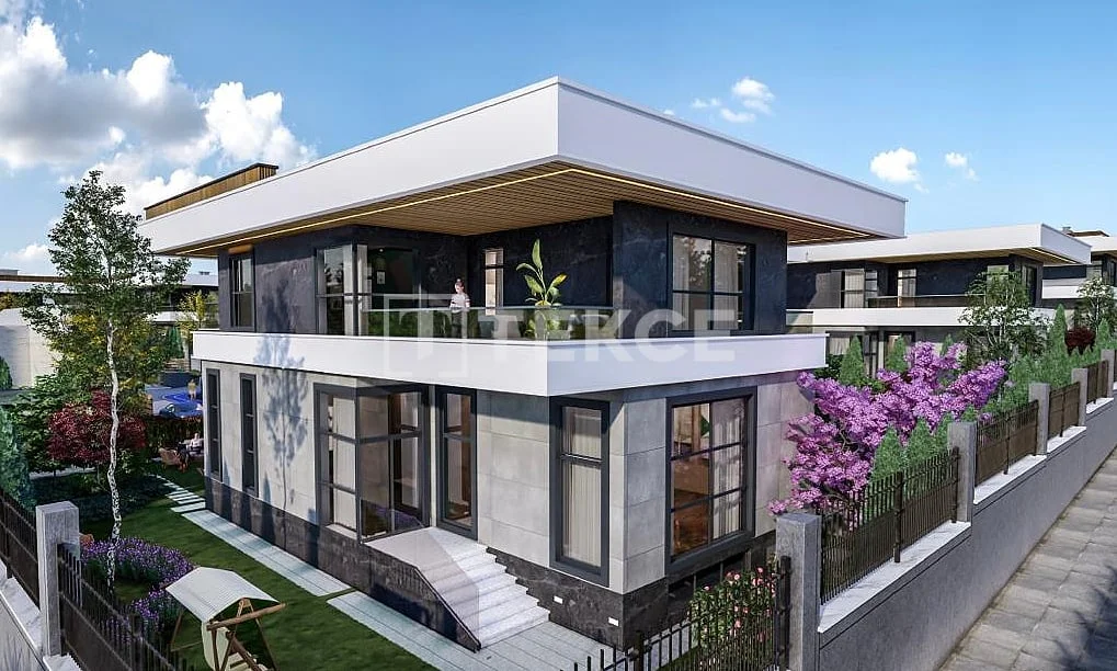 7-Bedroom Villa with Private Parking in Cankaya, Ankara