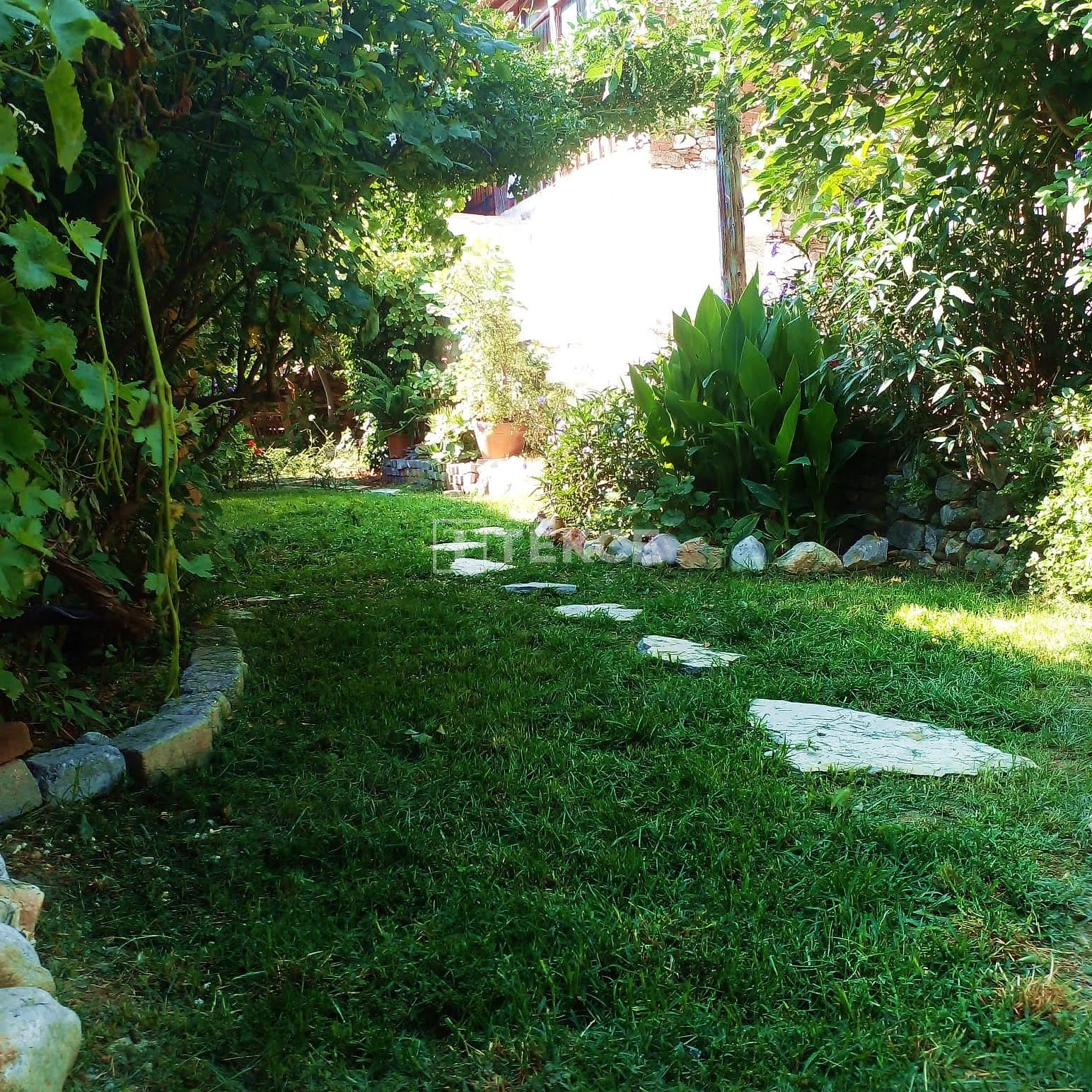 4-Bedroom Stone Villa with Garden in Milas, photo 2