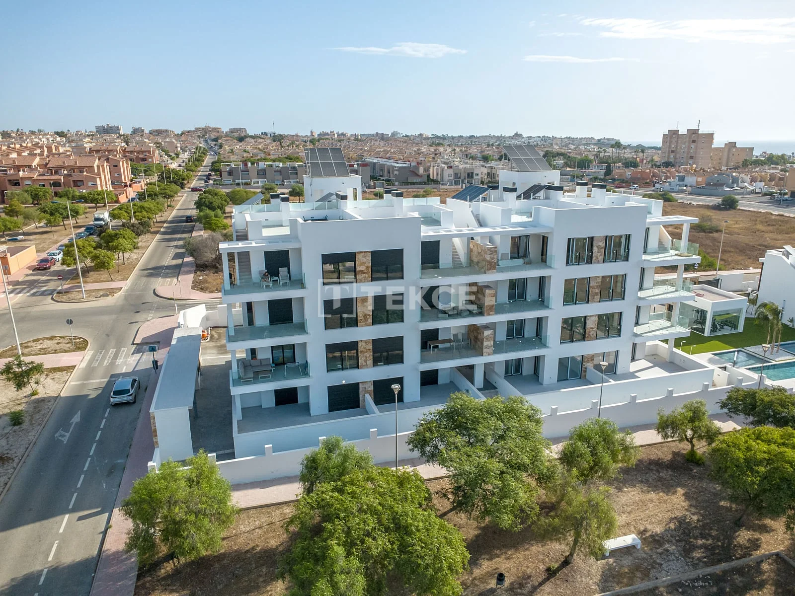 2-Bedroom Apartment in Torrevieja, Costa del Sol, photo 2