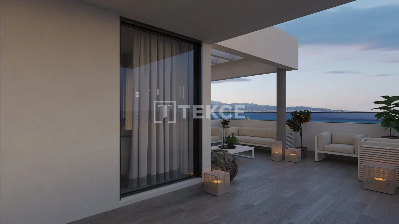3-Bedroom Penthouse with Sea View in Casares, photo 2