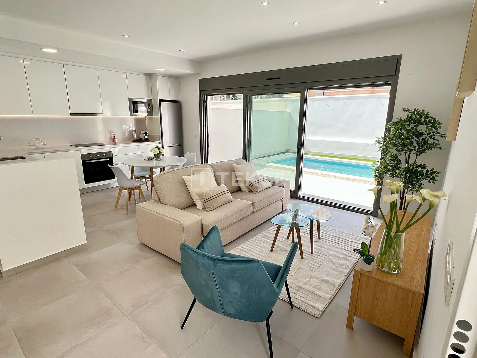 3-Bedroom Villa with Private Pool and Garden in Orihuela, photo 4