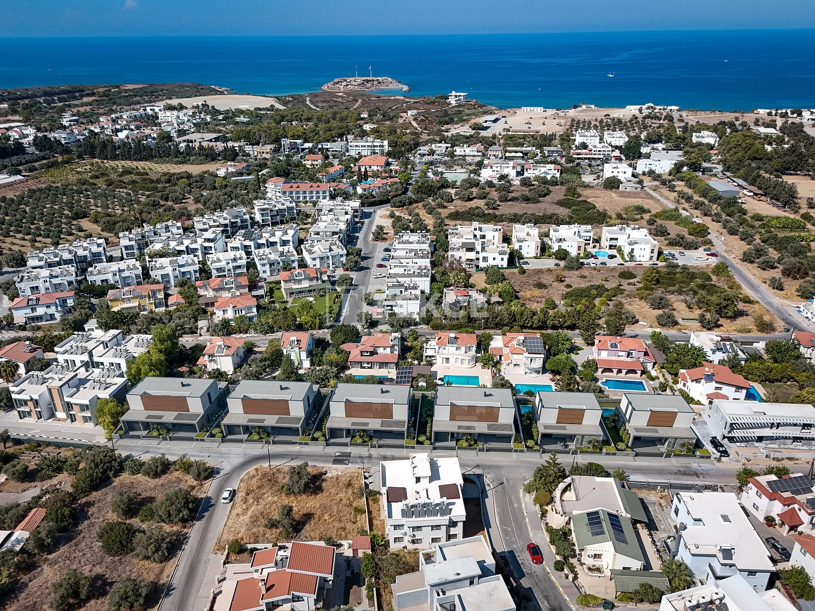 4-Bedroom Villa with Private Pool in Kyrenia, photo 5