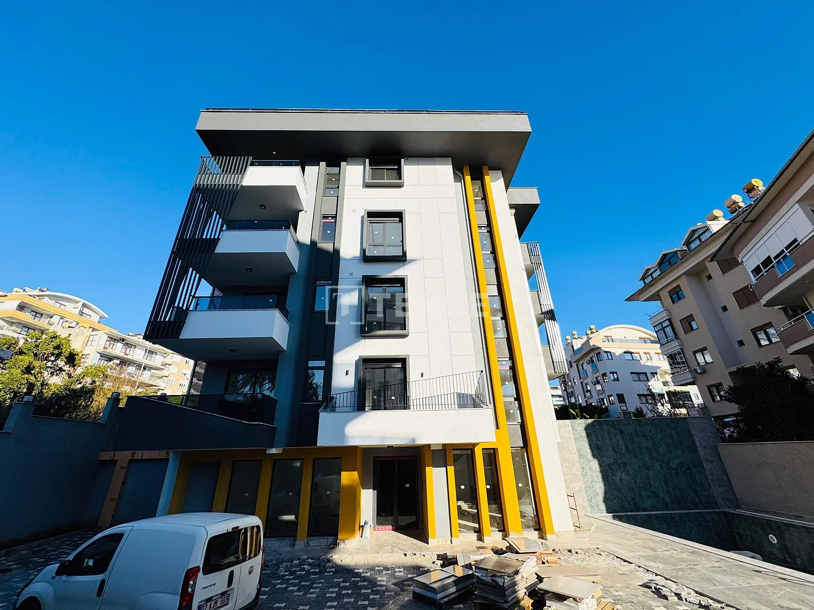 2-Bedroom Apartment with City View in Alanya, photo 2