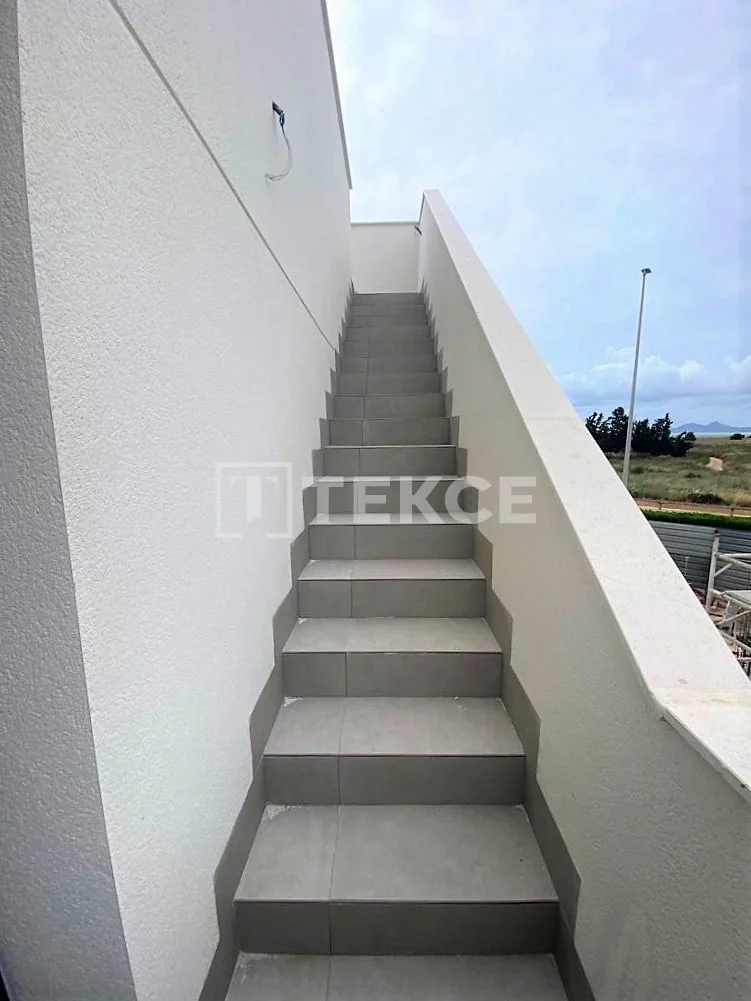 3-Bedroom Villa with Private Pool in Los Alcazares, photo 3