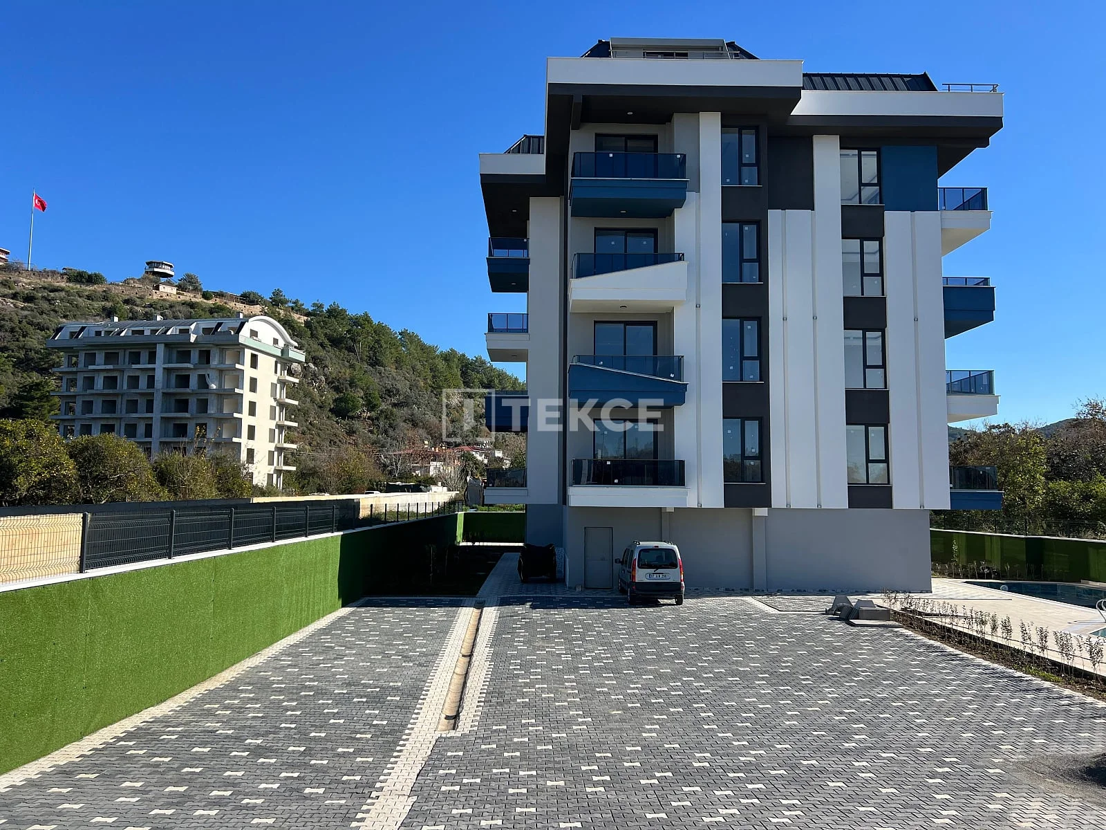 1-Bedroom Apartment with Sea and City Views in Demirtas, Alanya, photo 3