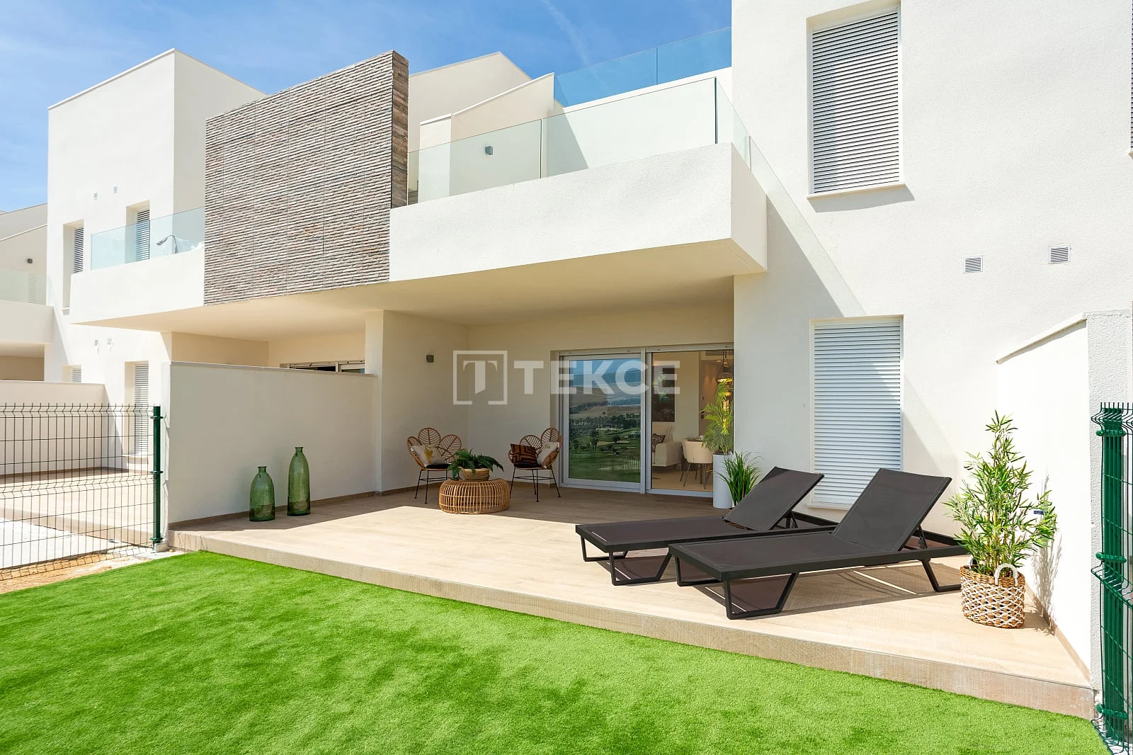 2-Bedroom Penthouse with Golf Course View in Algarve, photo 2