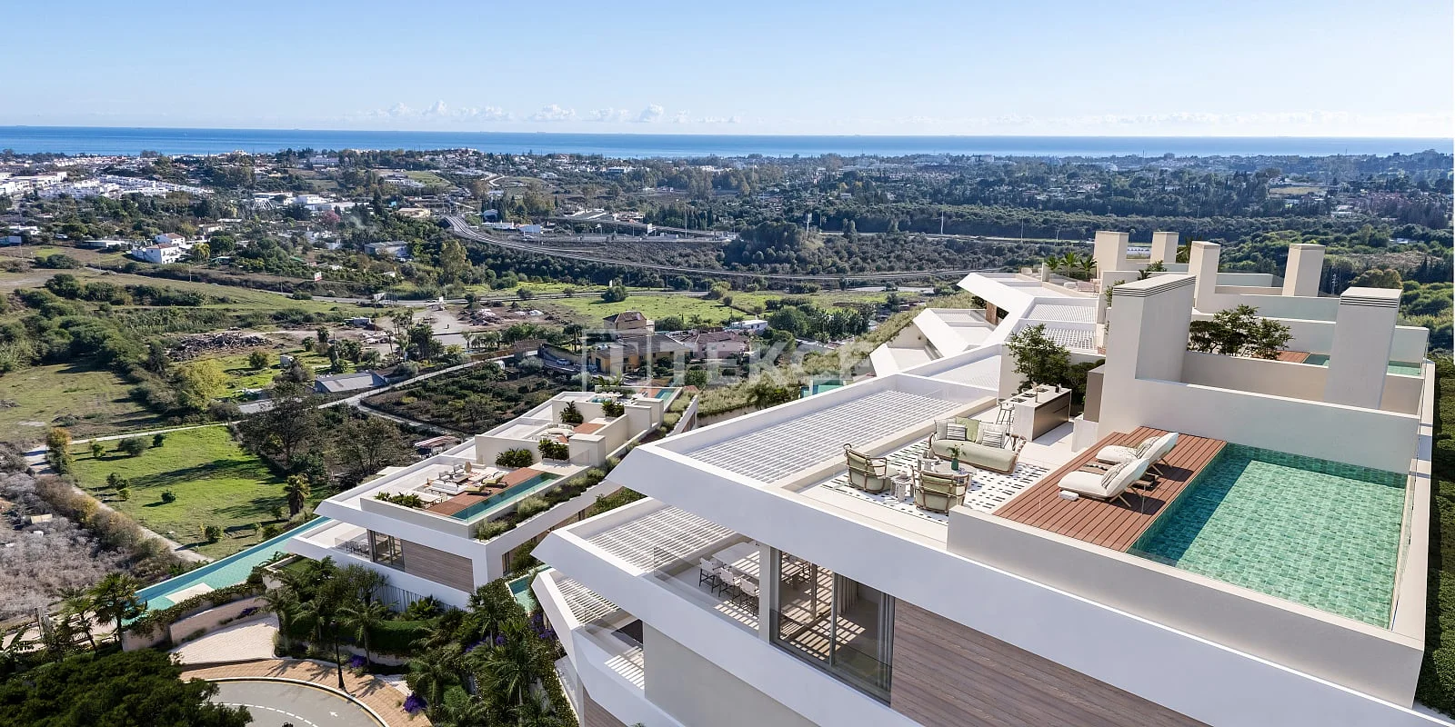 2-Bedroom Apartment with Sea View and Private Pool in Benalís, Málaga, photo 2