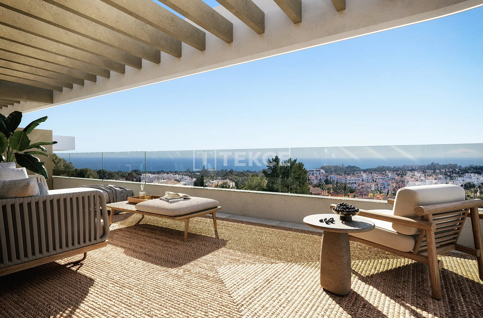 3-Bedroom Penthouse with Sea View in Estepona, Spain, photo 2