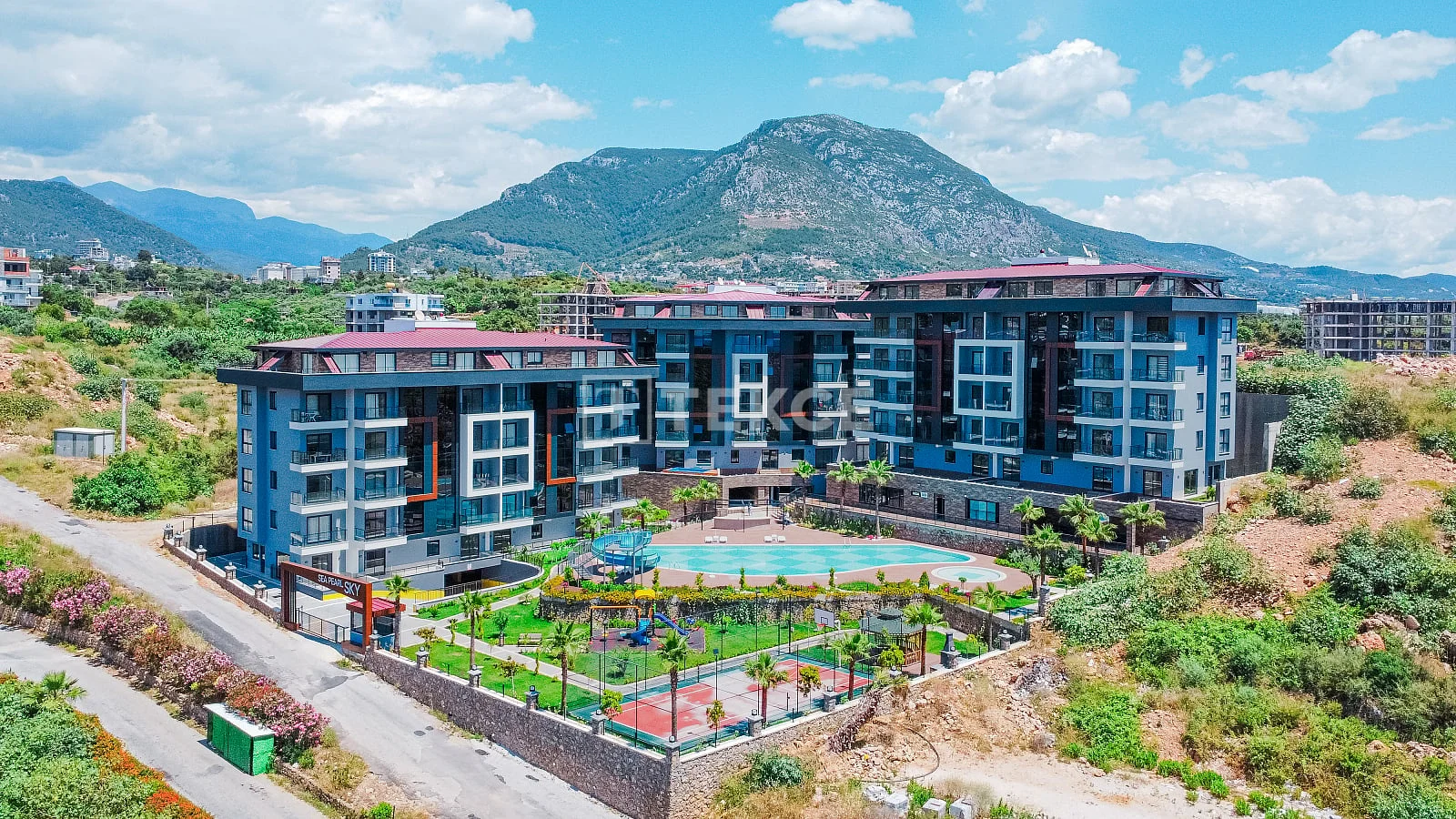 2-Bedroom Apartment with Sea View in Kestel, Antalya