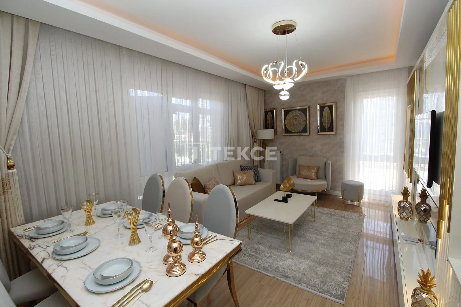 1-Bedroom Apartment with City View in Istanbul, photo 4