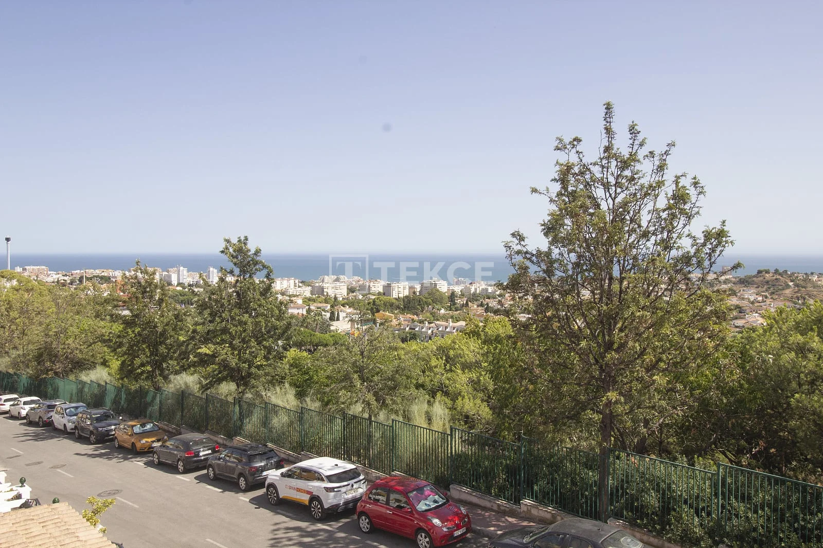 3-Bedroom Townhouse with Sea View in Benalmadena, photo 3