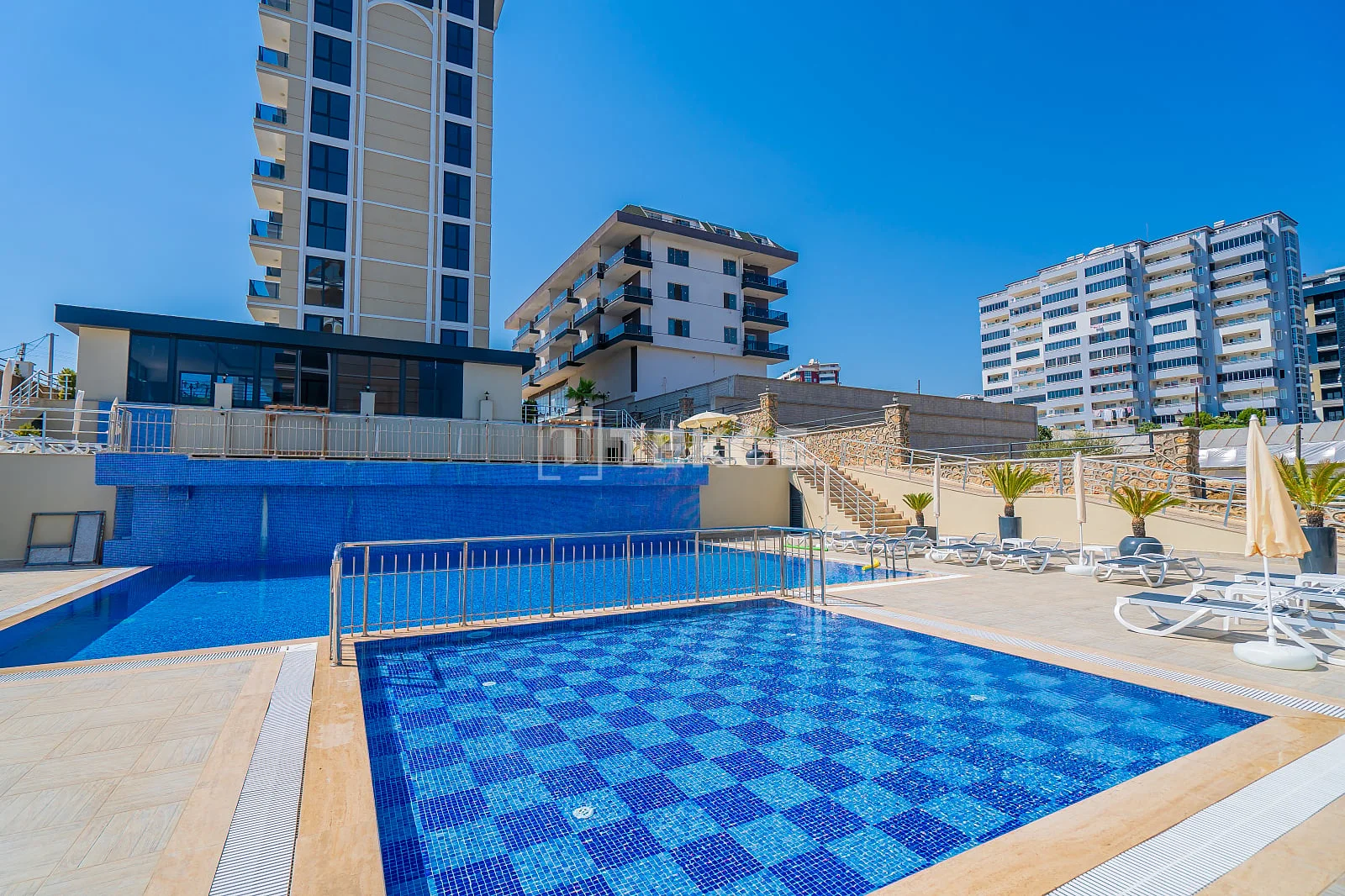 Penthouse and Apartments with Sea View in Alanya, photo 2