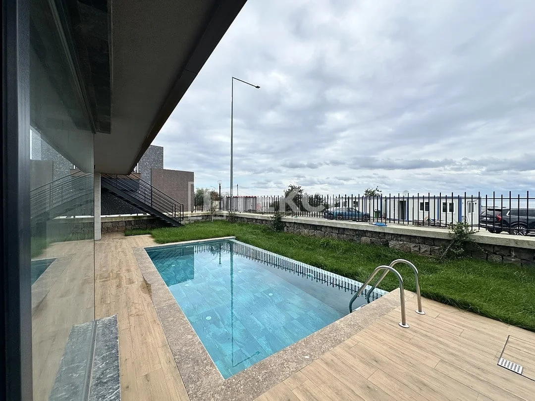 5-Bedroom Duplex Villa with Private Pool and Sea View in Trabzon, photo 4