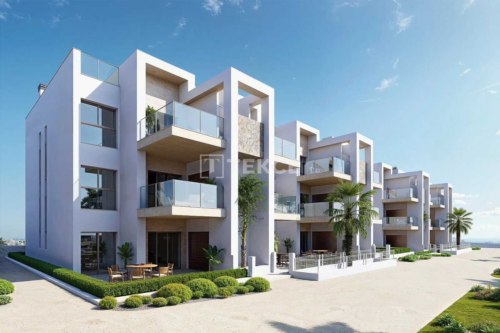 2-Bedroom Apartment with Garden and Shared Pool in Los Alcazares, photo 3