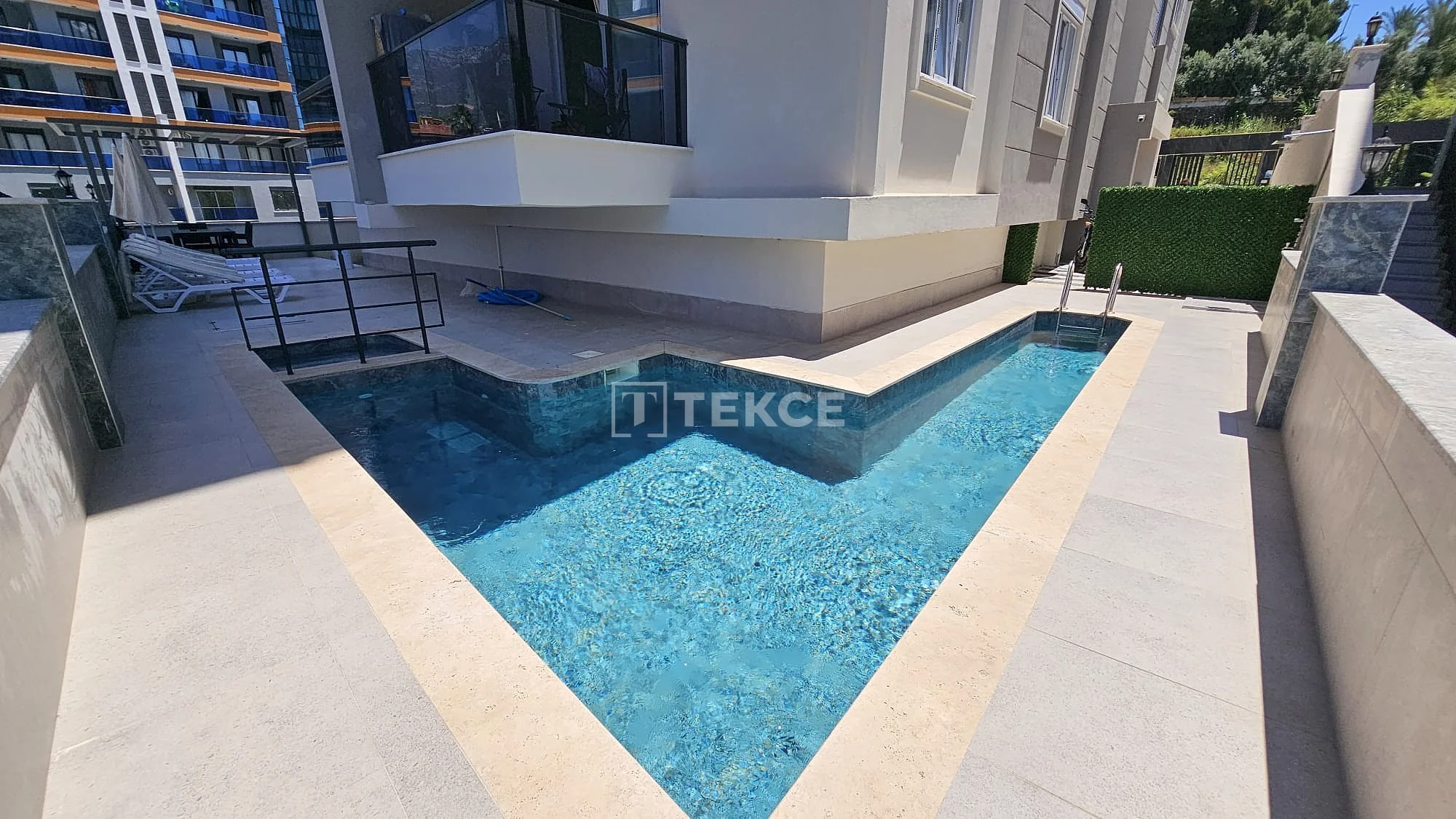 1-Bedroom Apartment with Balcony and Terrace in Mahmutlar, Alanya, photo 3