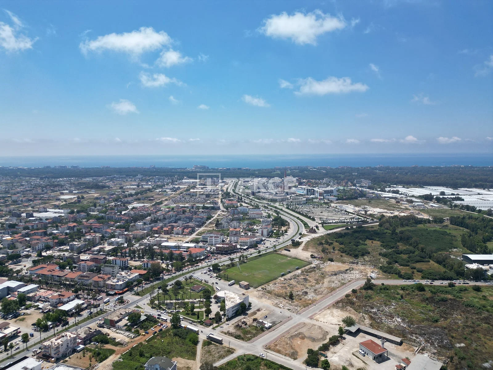 918 m² Land Plot with City and Nature Views in Antalya