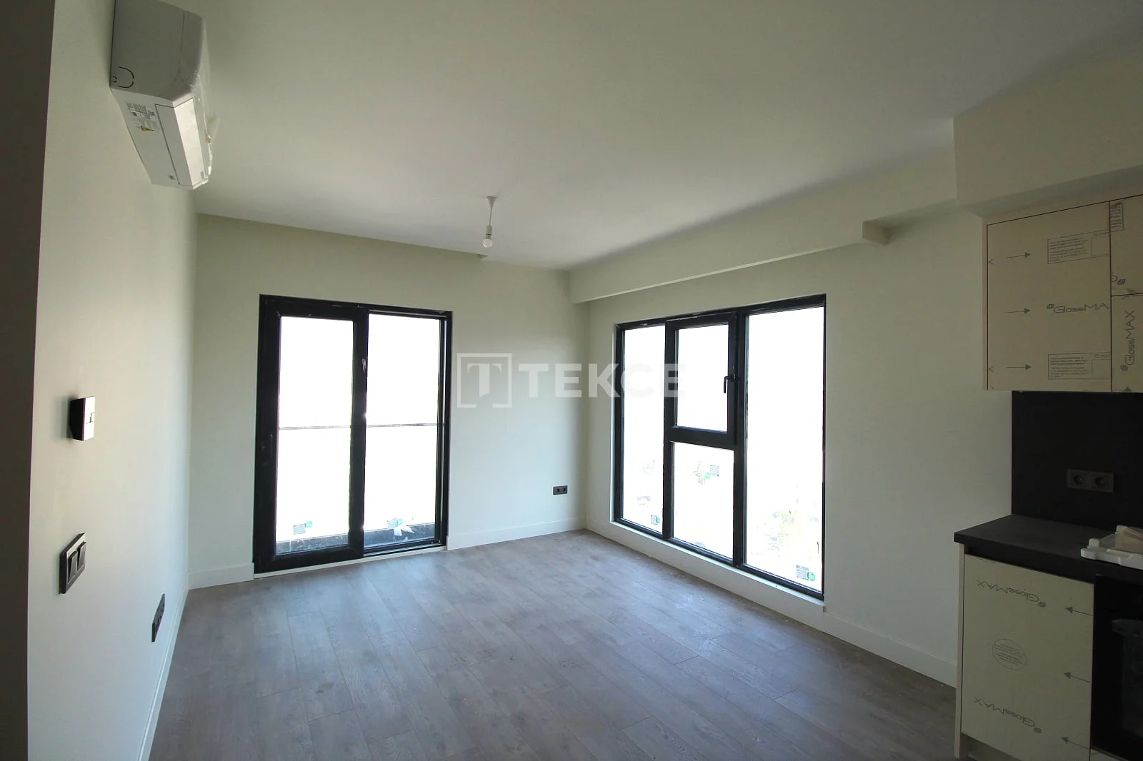 2-Bedroom (2+1) Apartment with City View in Zeytinburnu, Istanbul, photo 5