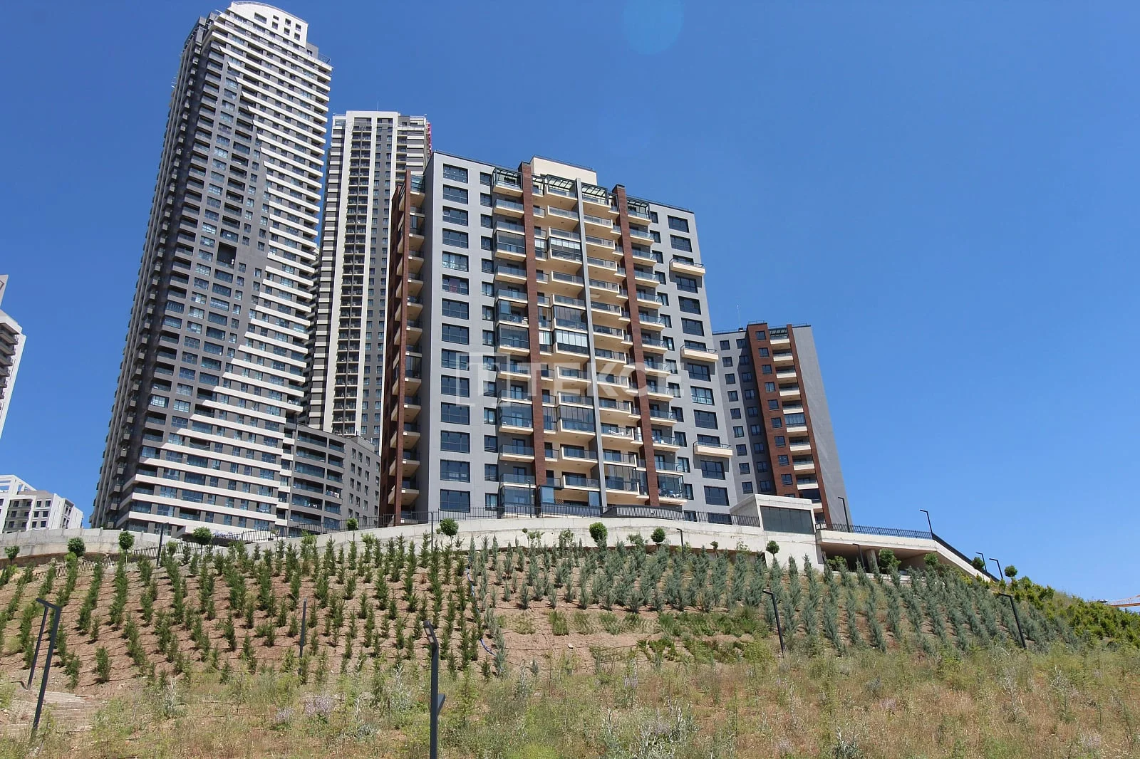 1-Bedroom Apartment with Lake View in Cankaya, Ankara, photo 3