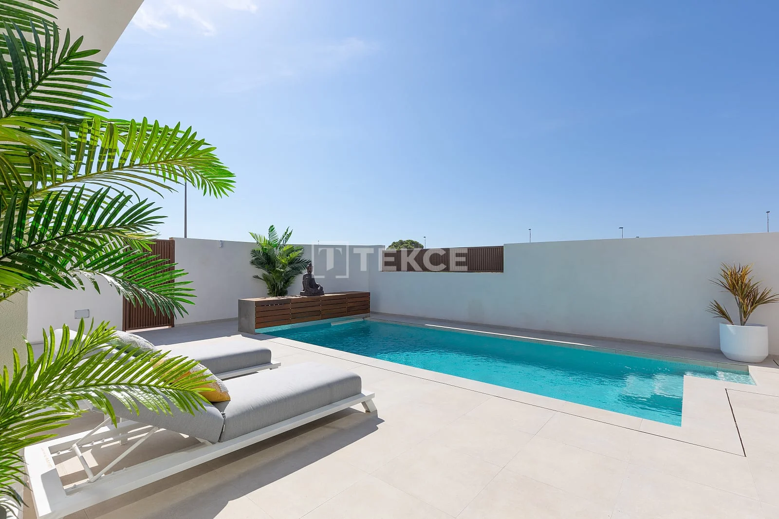 2-Bedroom Villa with Private Pool and Garden in Los Alcazares, photo 5