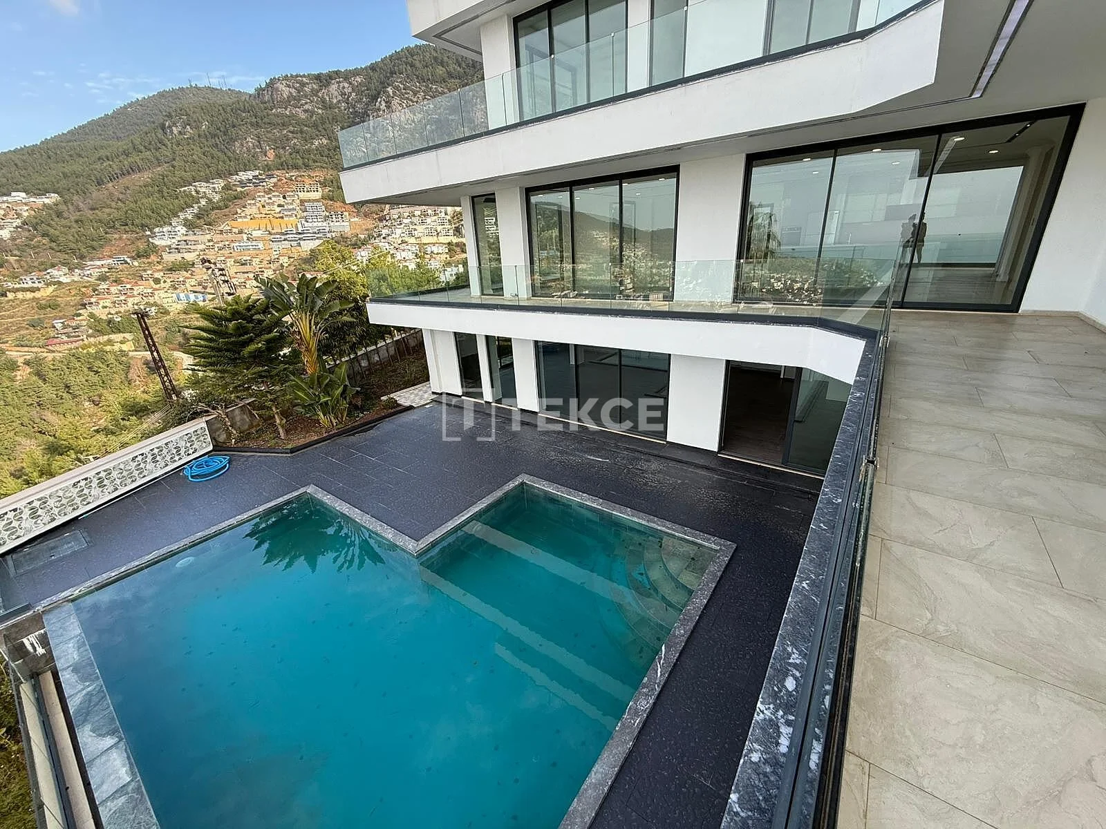 6-Bedroom Villa with Panoramic Sea Views in Alanya, photo 4