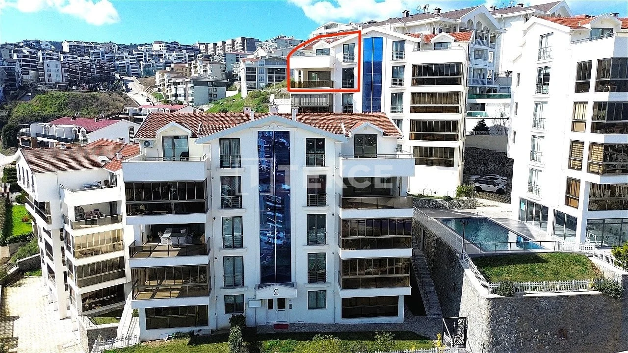 5-Bedroom Duplex Apartment with Sea View in Mudanya, photo 3