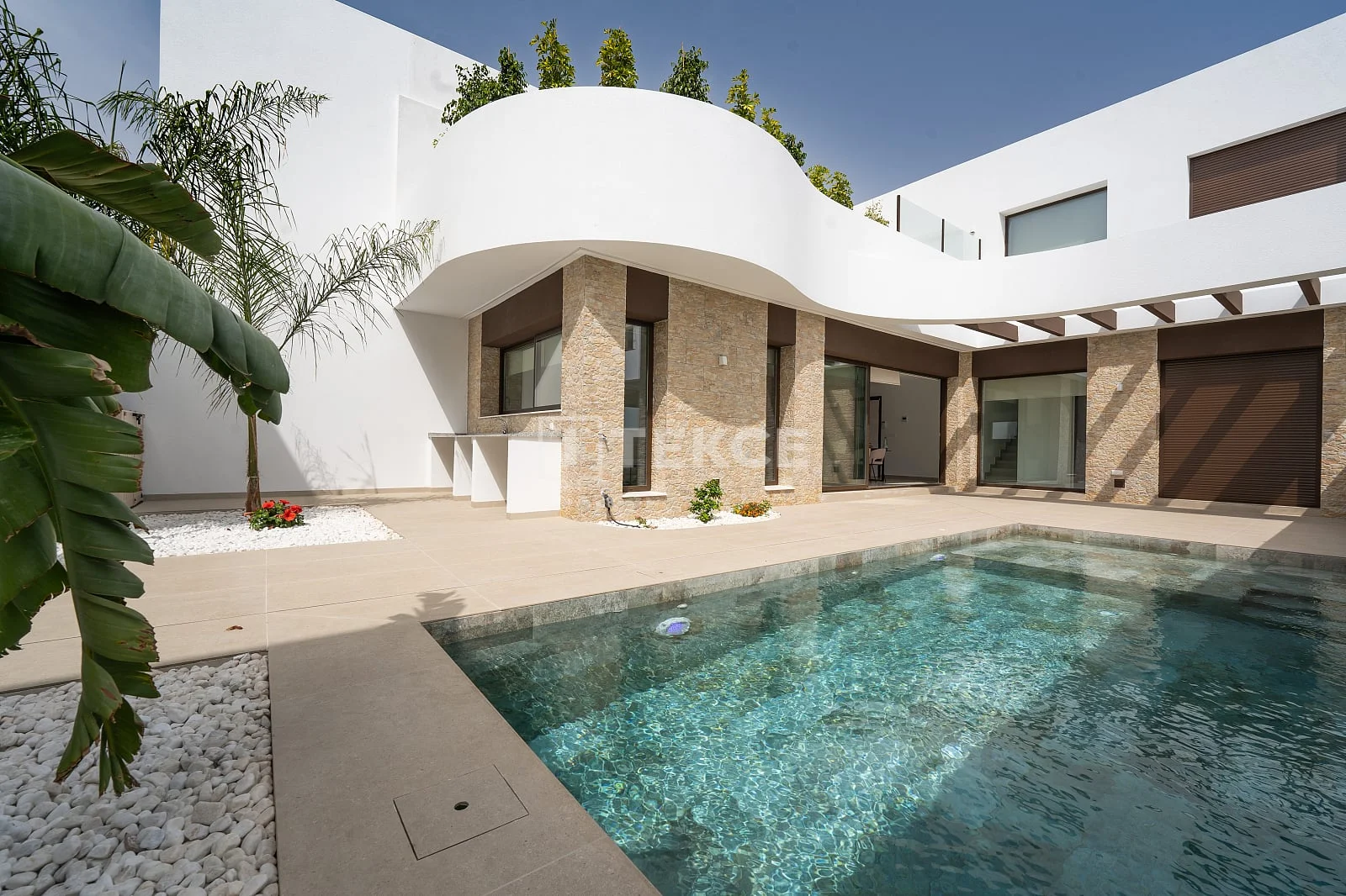 3-Bedroom Villa with Private Pool and Garden in Alicante