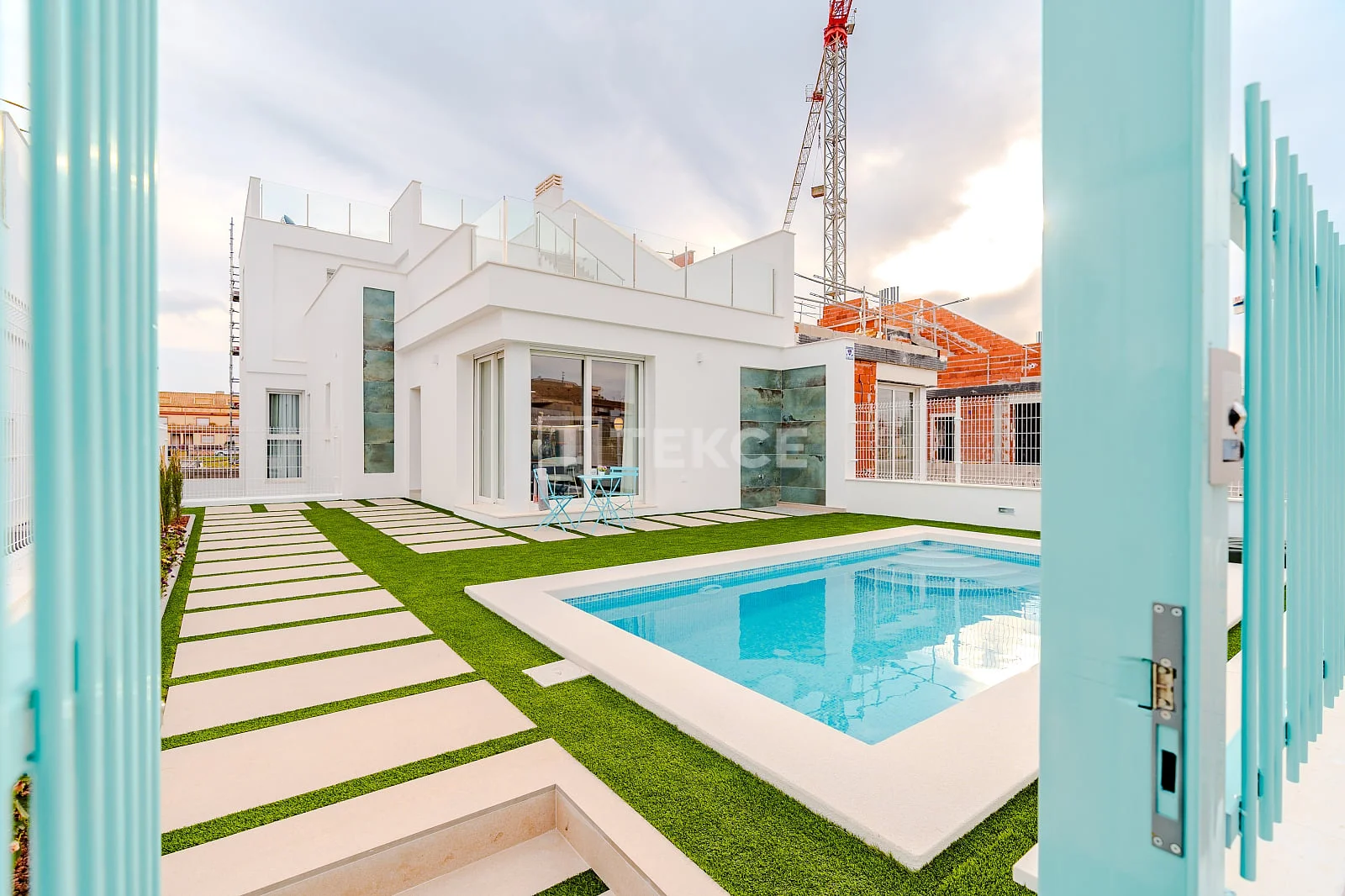 3-Bedroom Villa with Private Pool in Los Alcazares