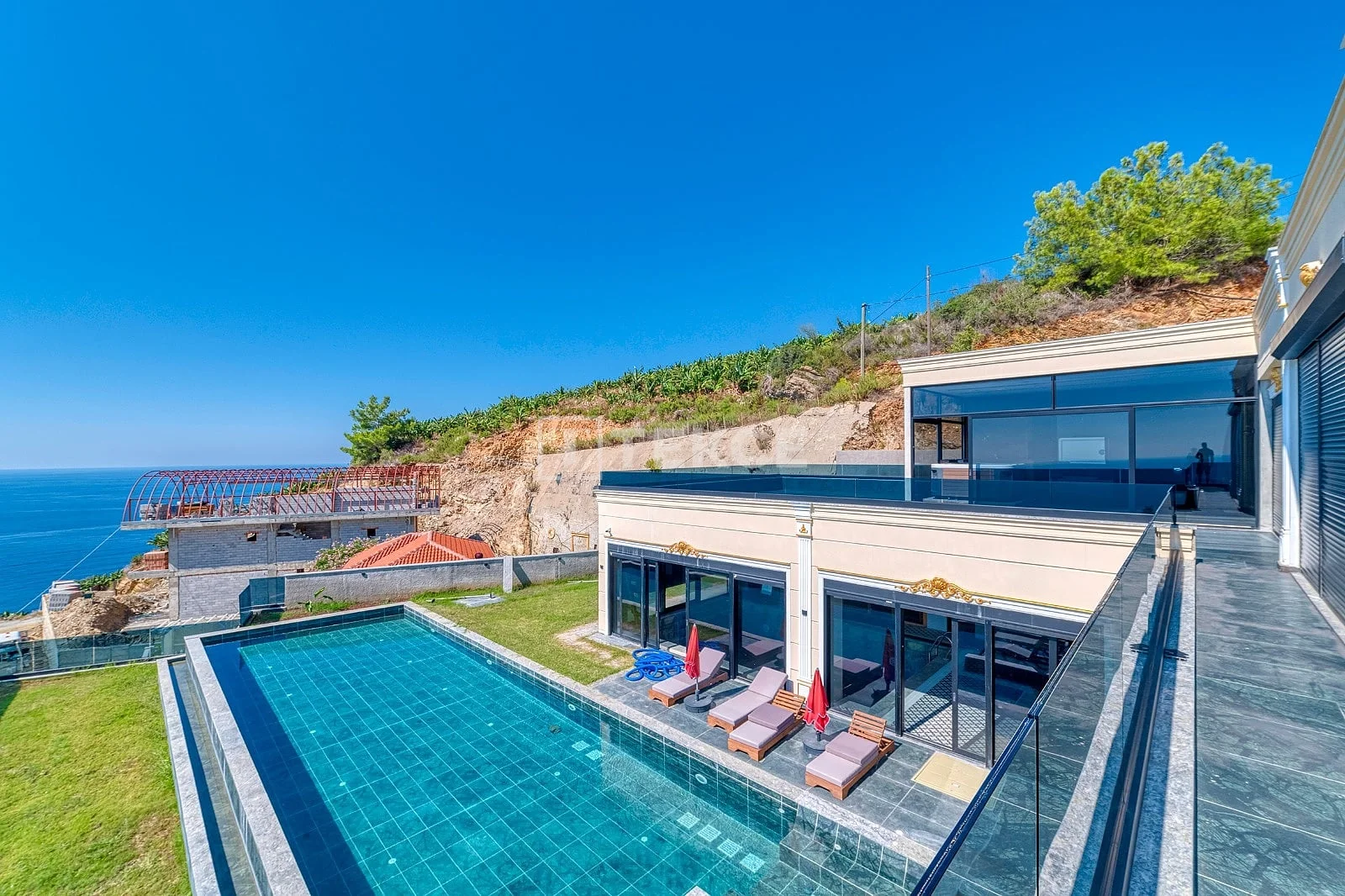 8-Bedroom Luxury Villa with Sea View in Kargicak, Alanya