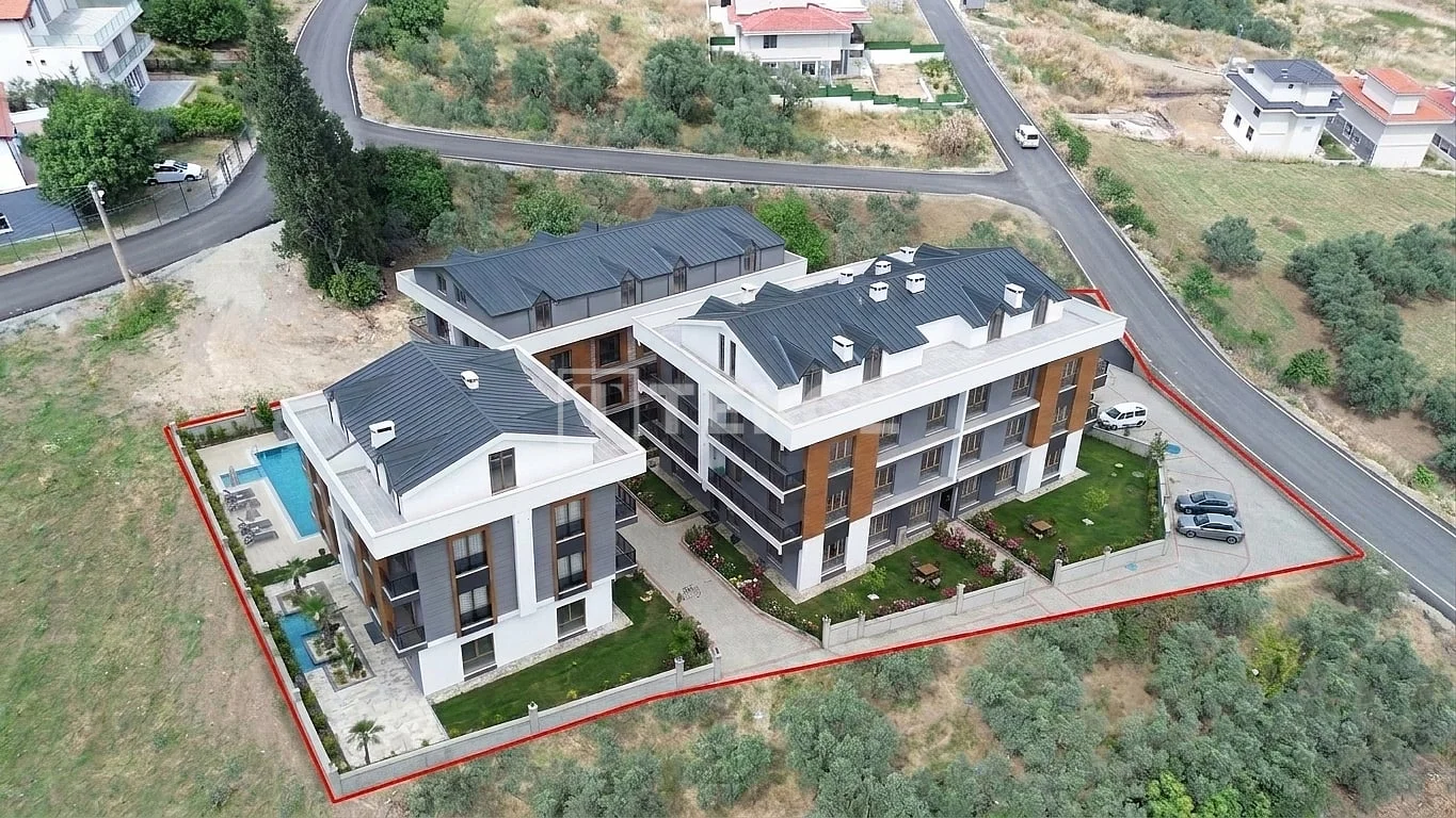 4-Bedroom Apartment with Sea View in Altinova, Alanya