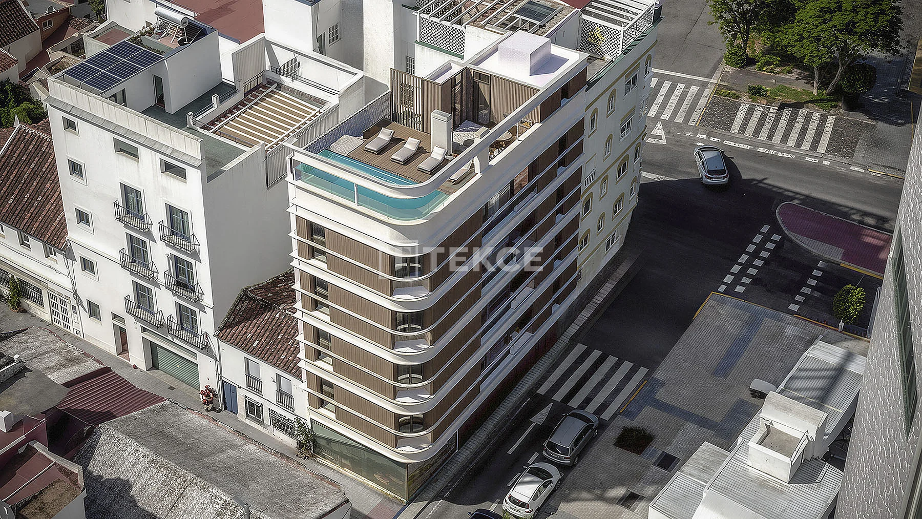 2-Bedroom Apartment with Private Pool in Central Estepona, photo 2