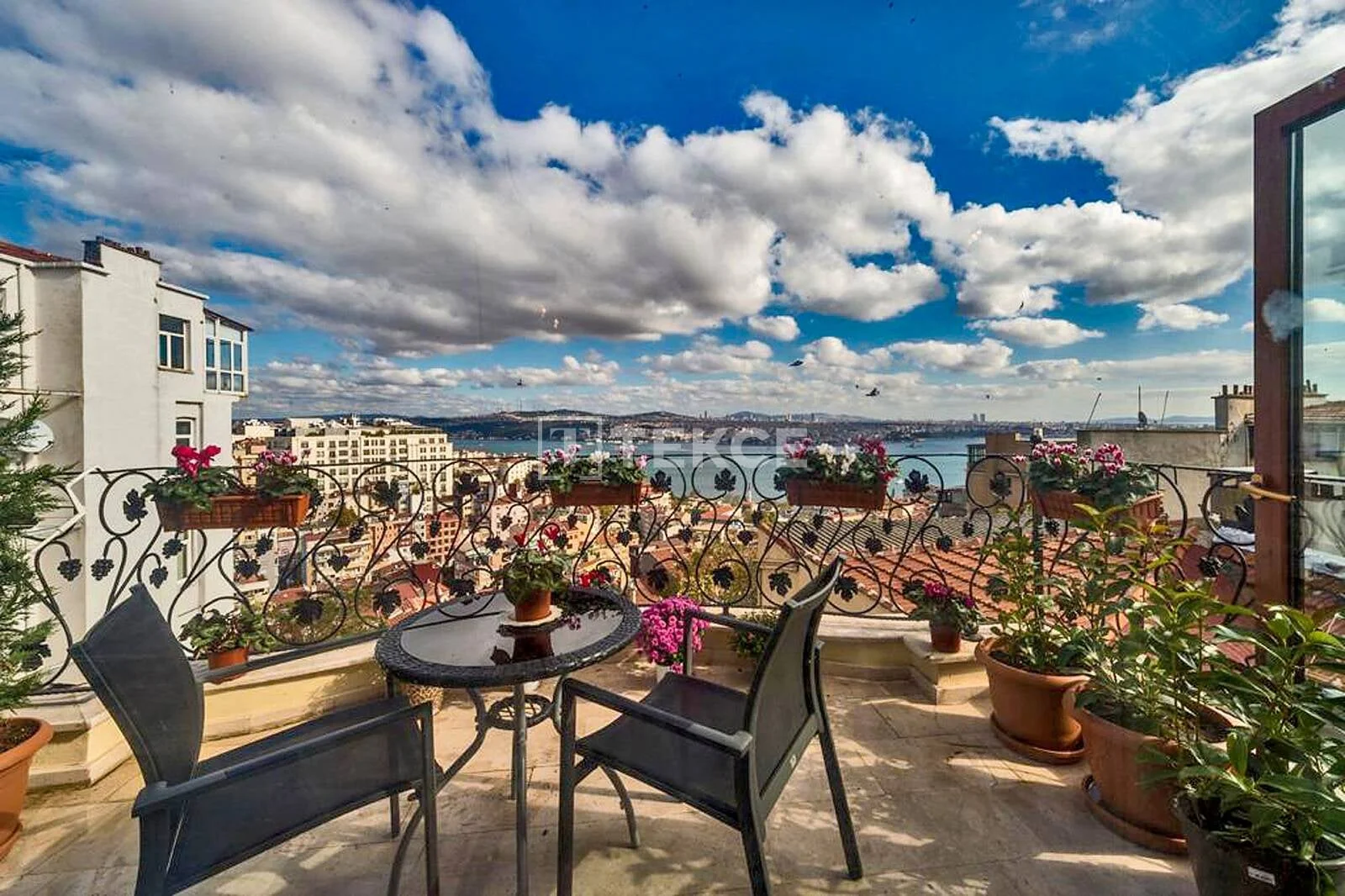 Boutique Hotel with Bosfor Views in Beyoglu, Istanbul