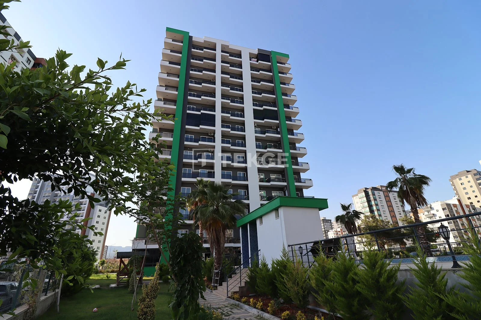 1-Bedroom Apartment with Sea and City Views in Mersin, photo 3