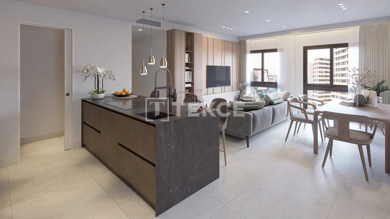 2-Bedroom Apartment with Terrace and Pool Access in Malaga, photo 3