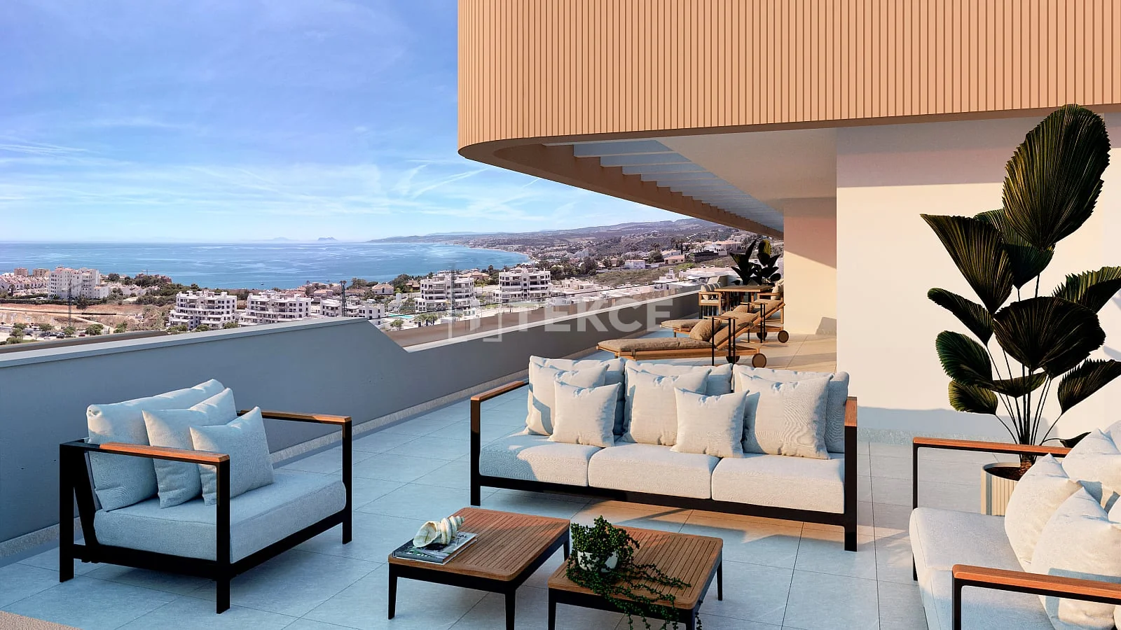 4-Bedroom Apartment with Sea View in Estepona