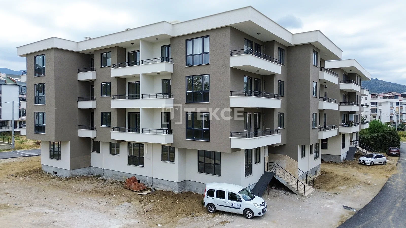 2-Bedroom Apartment with Sea and City Views in Cinarcik, photo 4