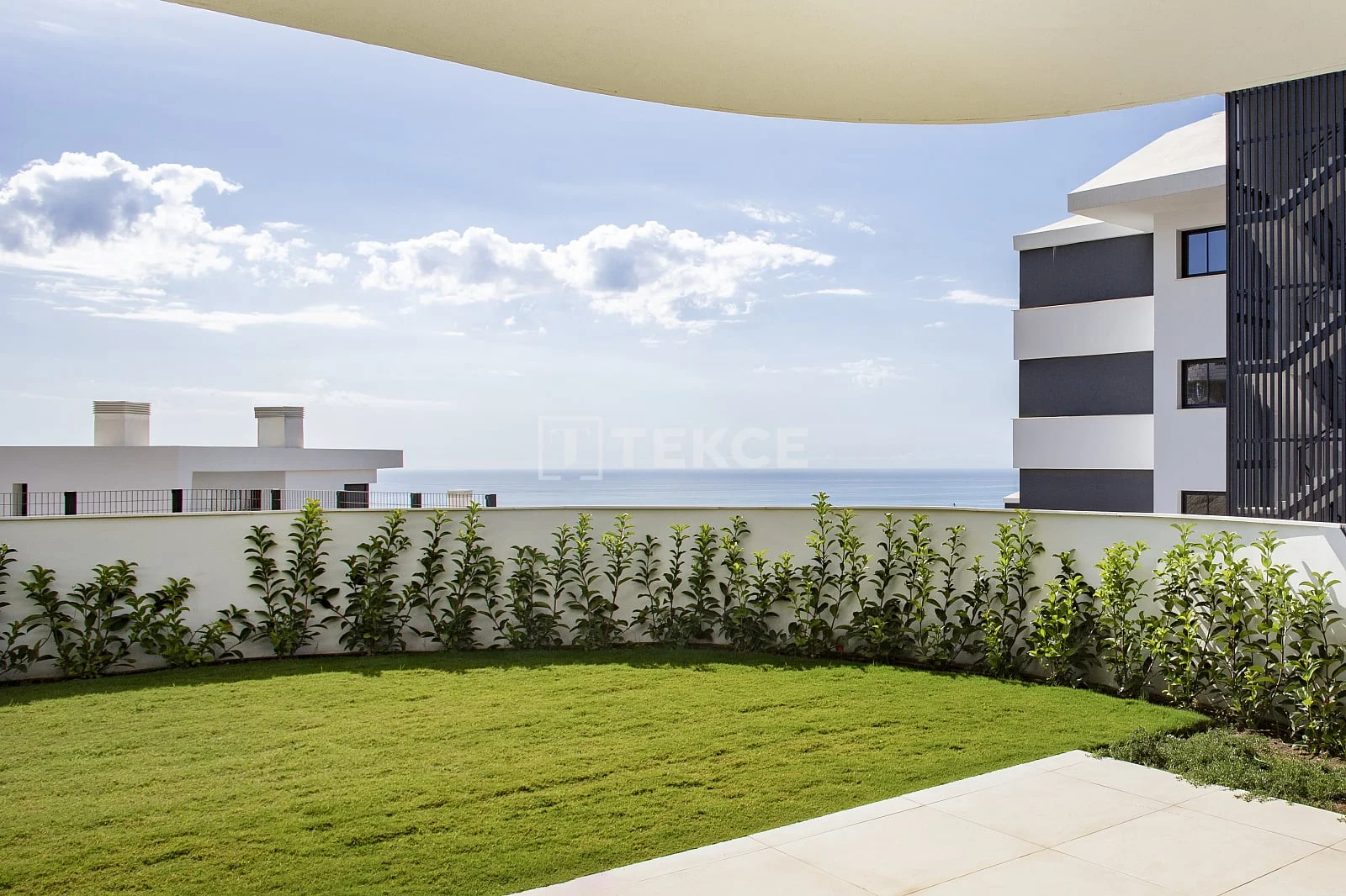 2-Bedroom Apartment with Sea View in Fuengirola