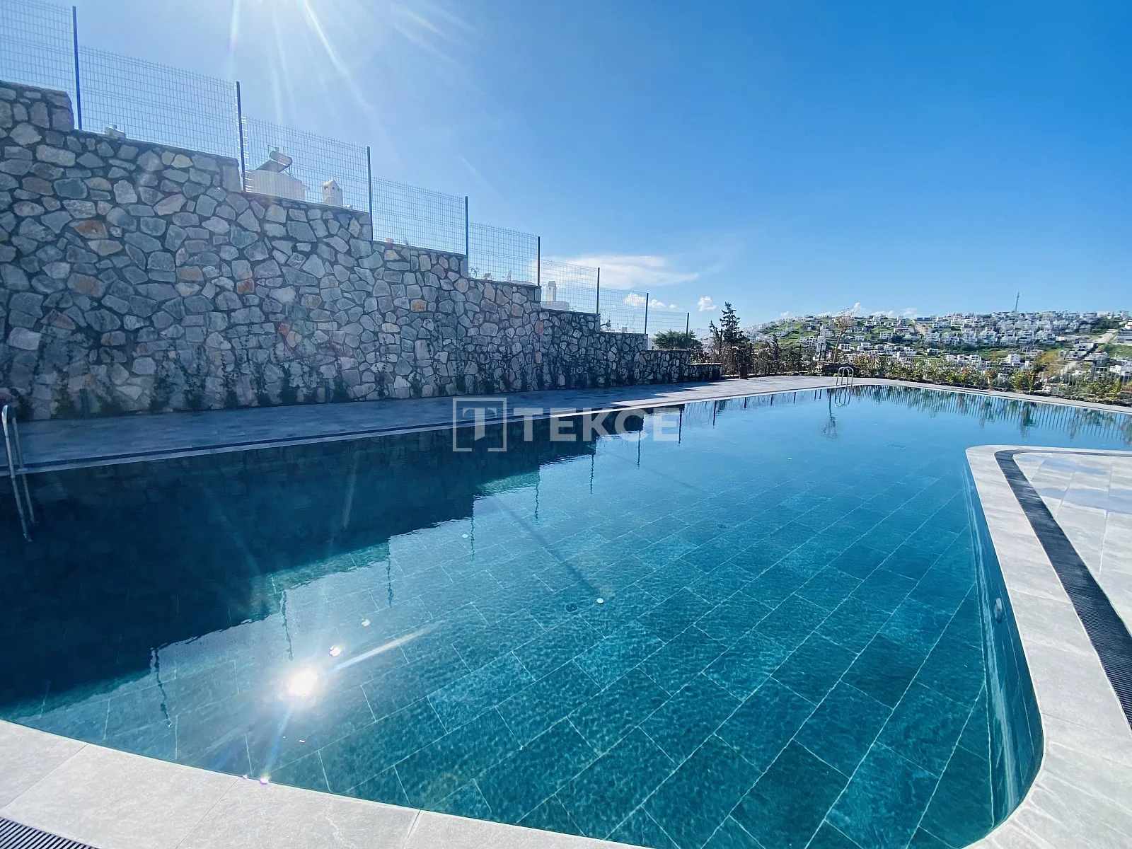 3-Bedroom Apartment with Sea View and Garden in Bodrum, photo 3