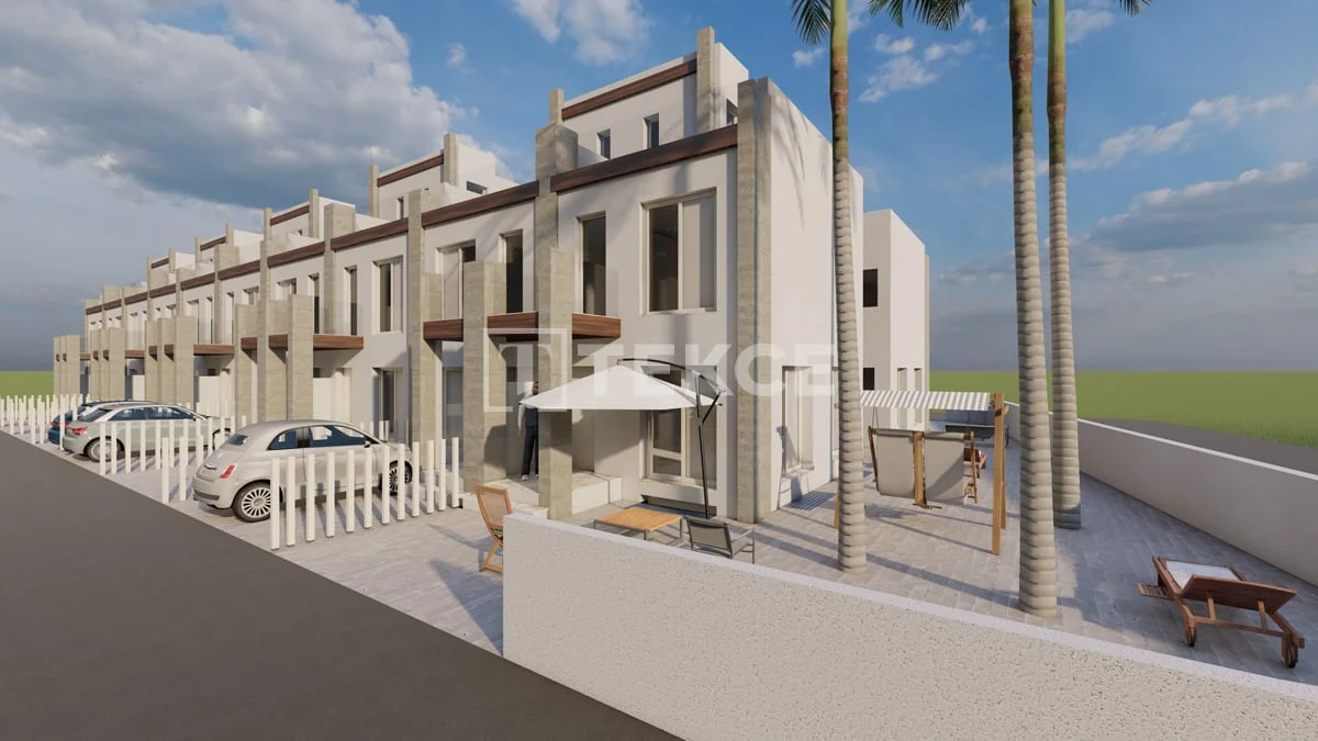 2-Bedroom Townhouse with Garden and Terrace in Santa Pola