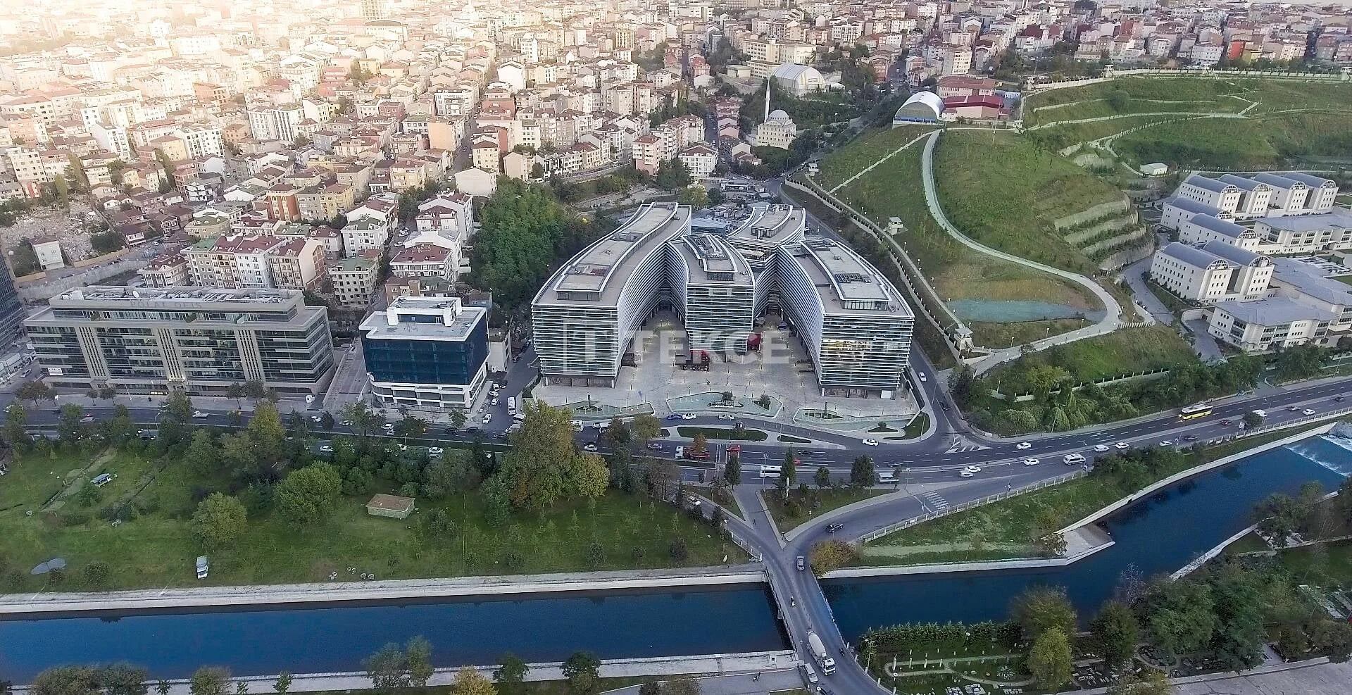 Коммерческое помещение в отельном комплексе Кягытхане, Стамбул