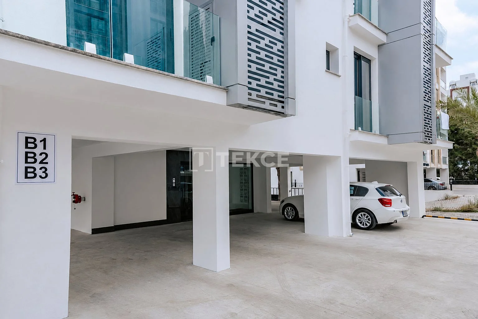 2-Bedroom Apartment with Mountain and City Views in Kyrenia, photo 2