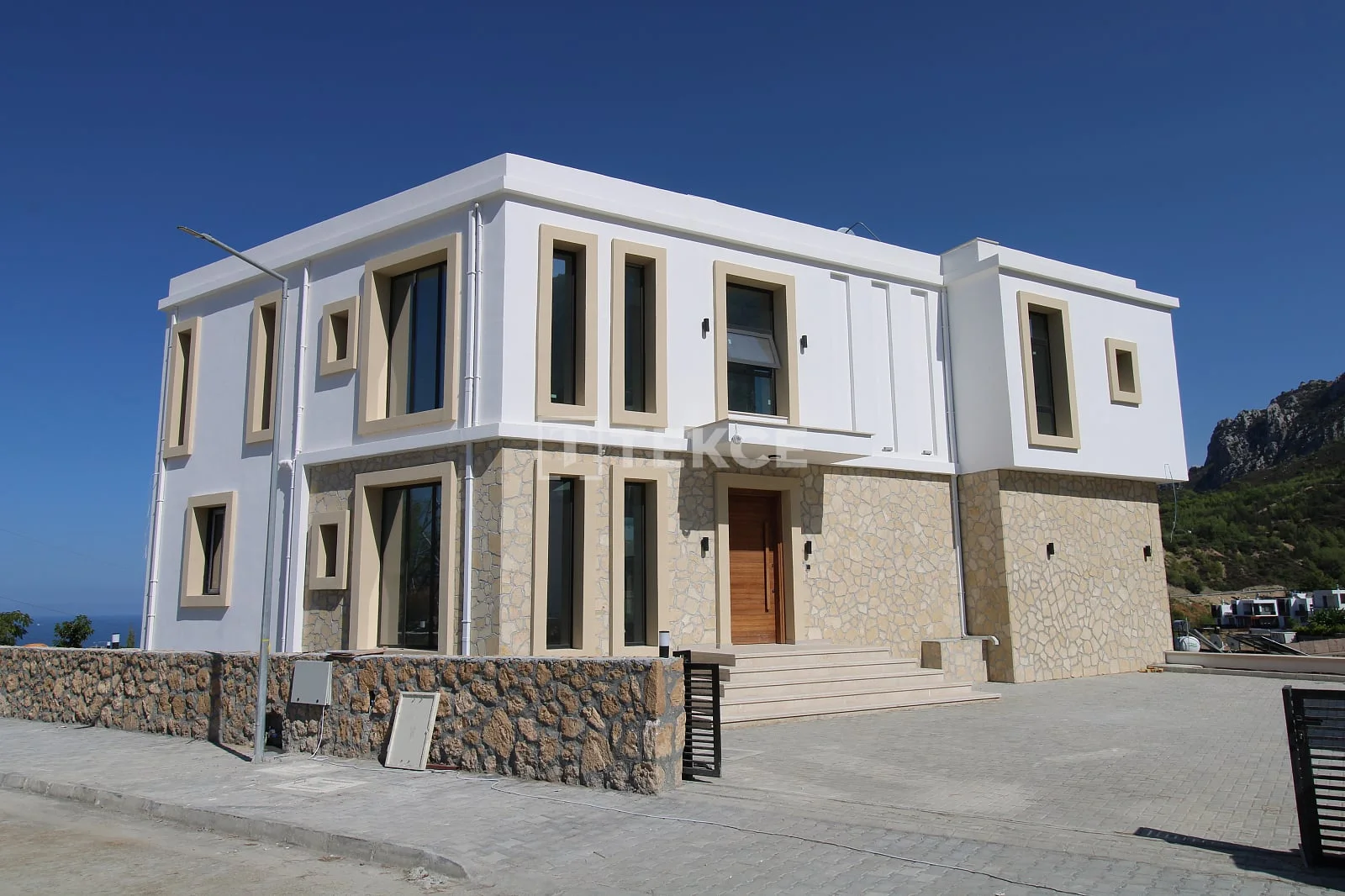 6-Bedroom Villa with Private Pool and Sea View in Kyrenia, photo 5