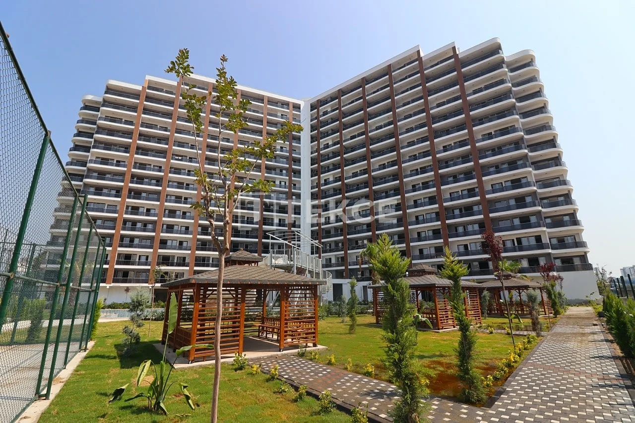 1-Bedroom Apartment with Sea View in Mersin, photo 3