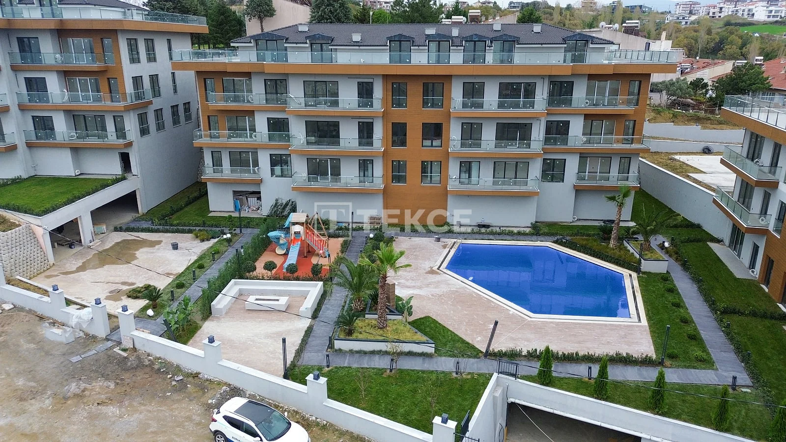 1-Bedroom Apartment with Sea View in Cinarcik, photo 5
