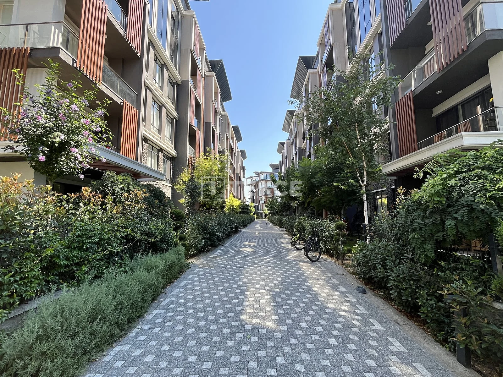 4-Bedroom Apartment with Forest and Lake Views in Kocaeli, photo 3