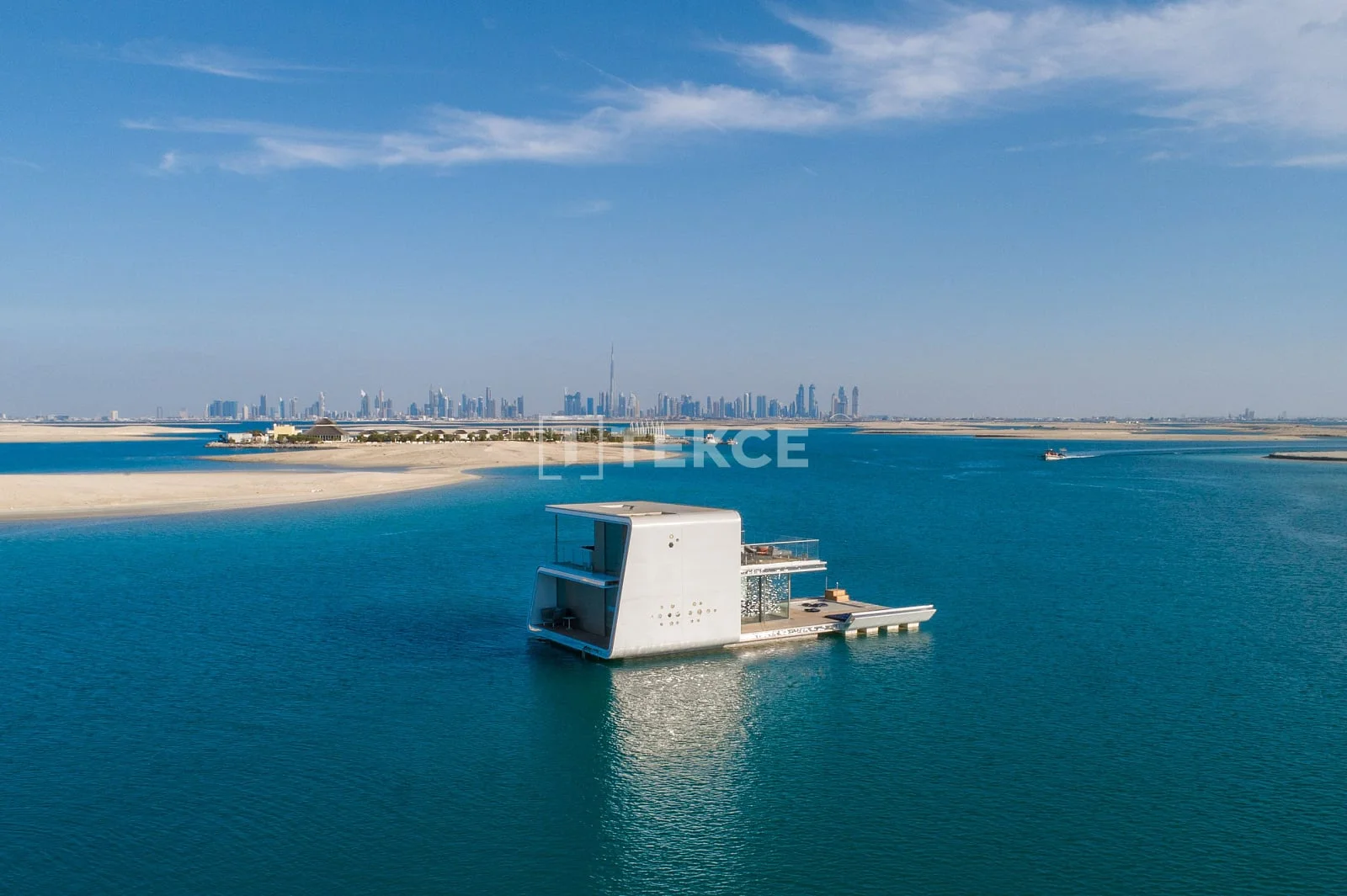 2-Bedroom Beachfront Villa with Sea View in Dubai