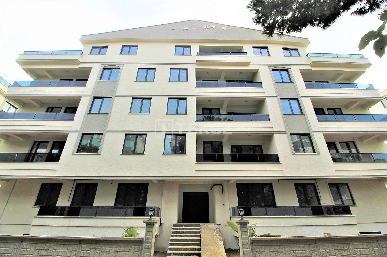 5-Bedroom Apartment with Sea and Nature Views in Cinarcik, photo 2