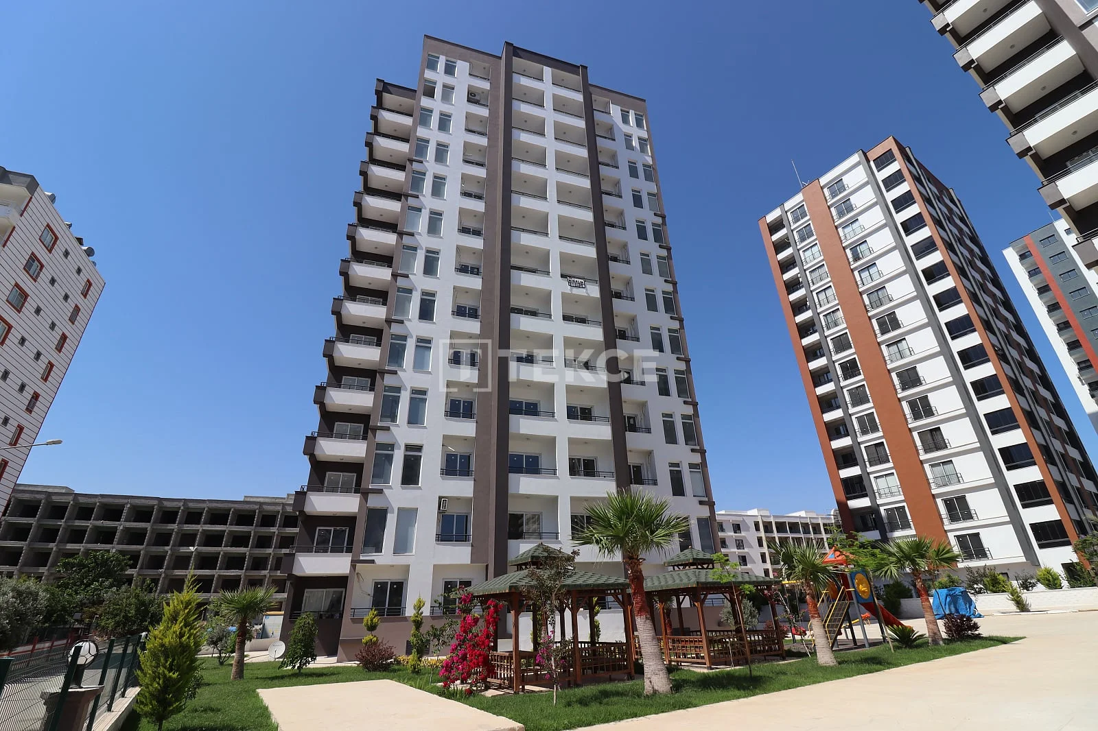 2-Bedroom Apartment with Sea View in Mersin, Turkey