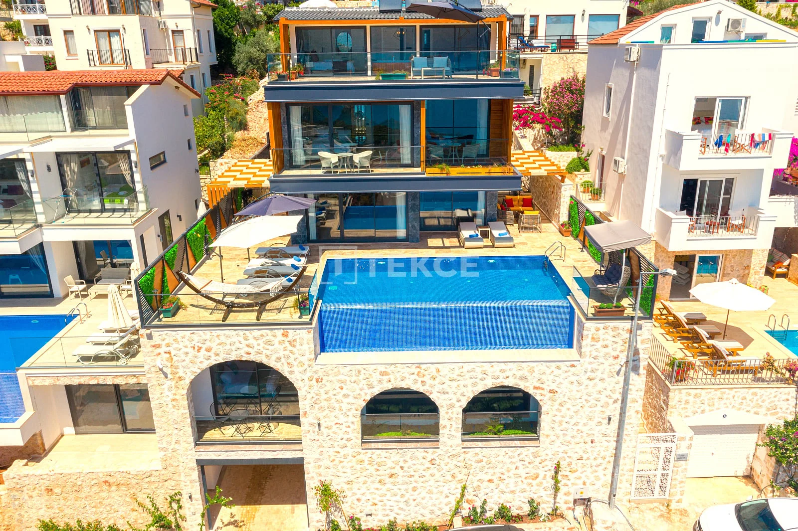 4-Bedroom Villa with Private Pool and Sea Views in Kas, photo 3