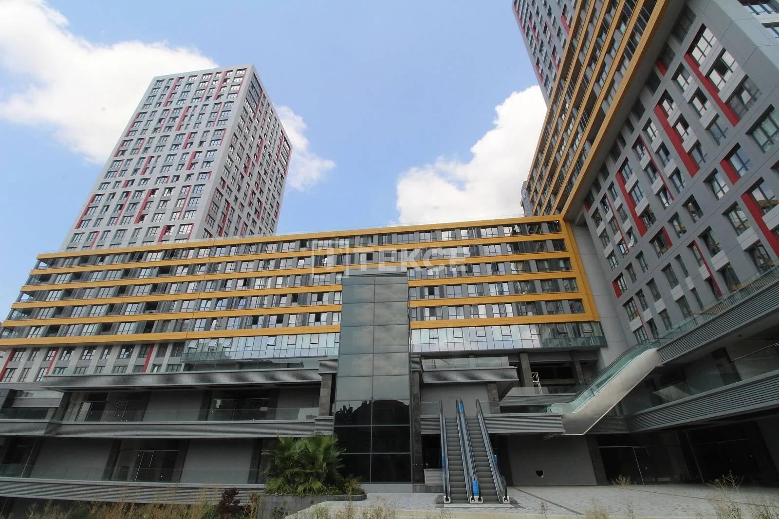 4-Bedroom Apartment with Sea and City Views in Kadikoy, Istanbul, photo 2